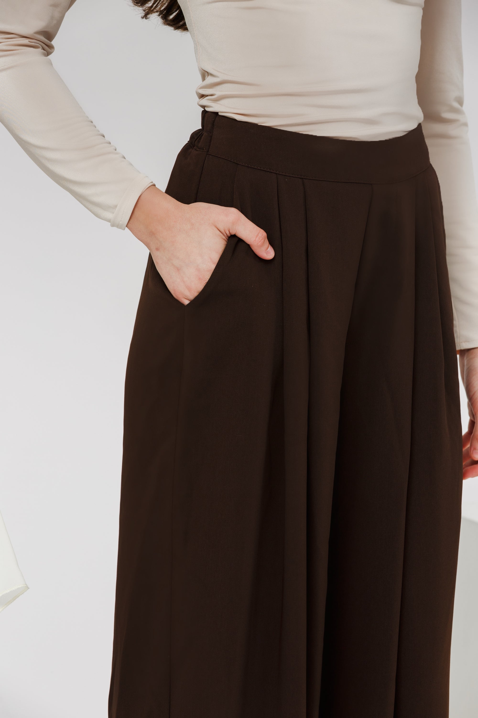 Brown Signature SE Pants