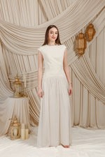Load image into Gallery viewer, Cream Low Waisted Abaya Set (3 pcs)
