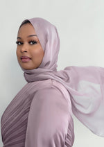 Load image into Gallery viewer, Mauve Purple Shimmering Scarf
