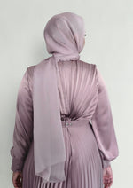 Load image into Gallery viewer, Mauve Purple Shimmering Scarf
